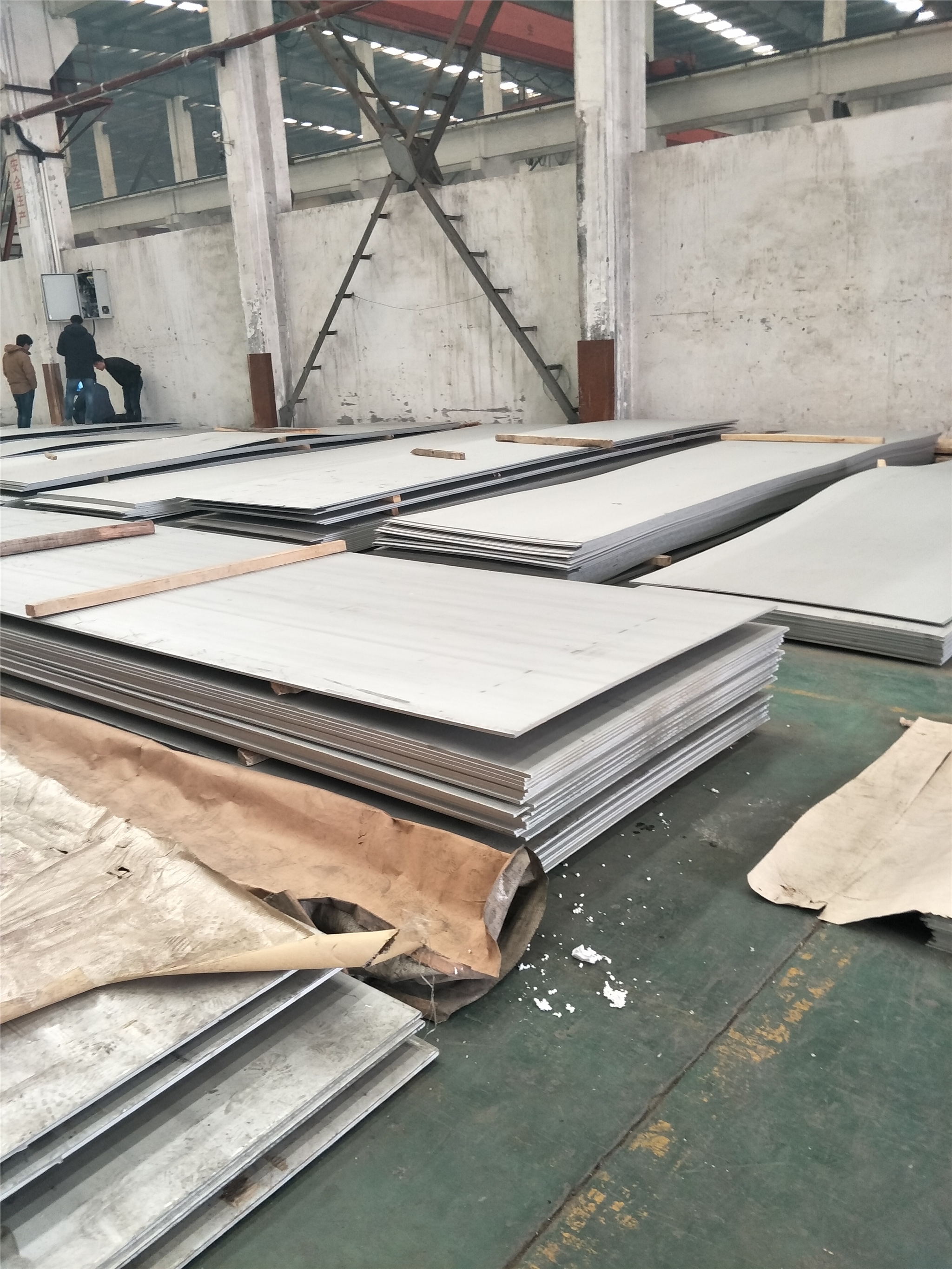 雪弗板和密度板哪個(gè)做背景墻好_雪弗板密度是多少_雪弗板和高密度板哪個(gè)貴